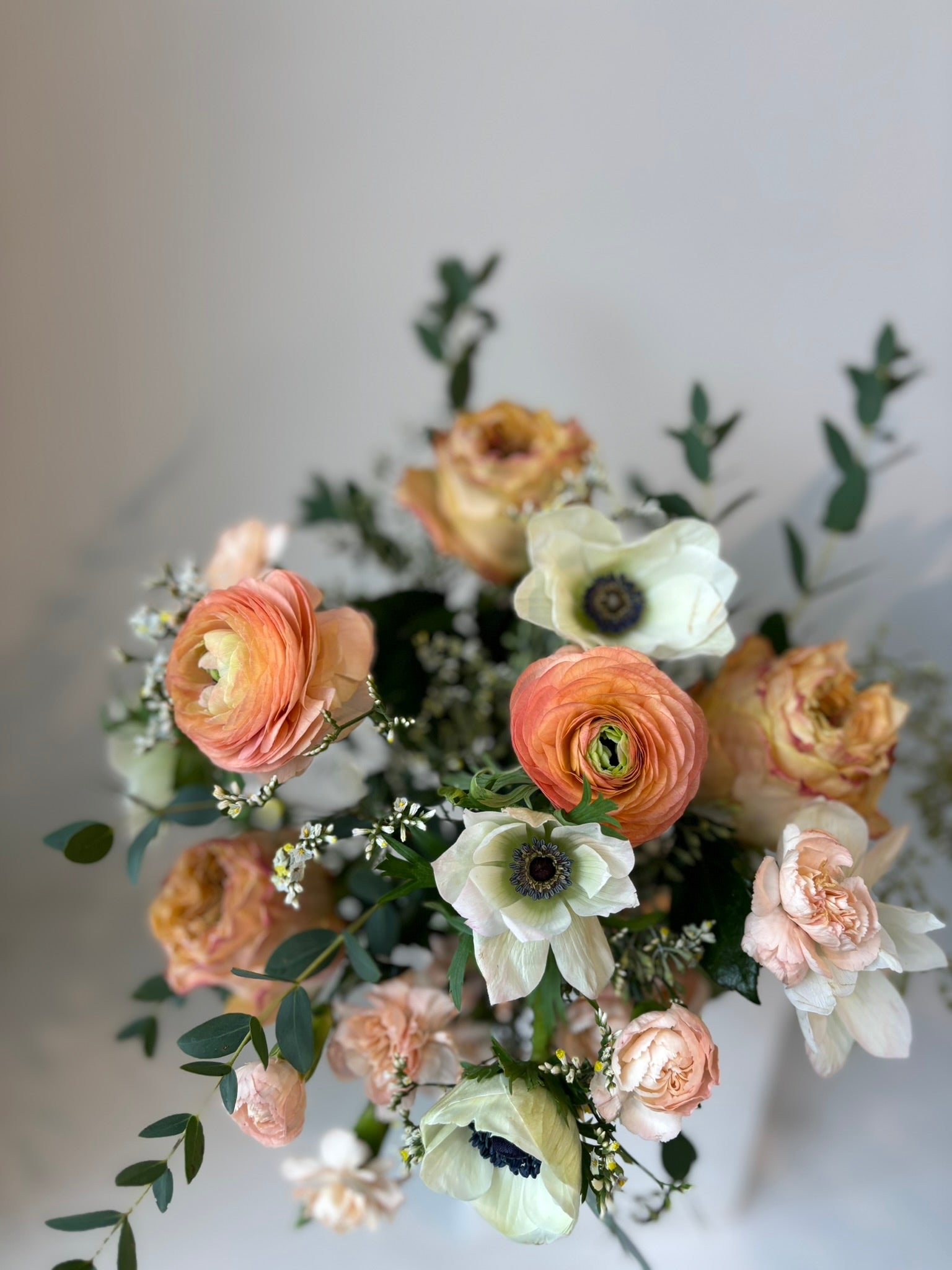 Bouquet of amber and copper tones