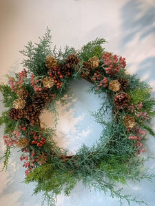 Carolina wreath and berries